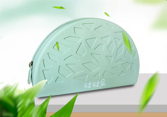 Bolsa de maquillaje de silicona suave e impermeable en forma de abanico, ligera y portátil para viajes, bolsa de almacenamiento de artículos pequeños